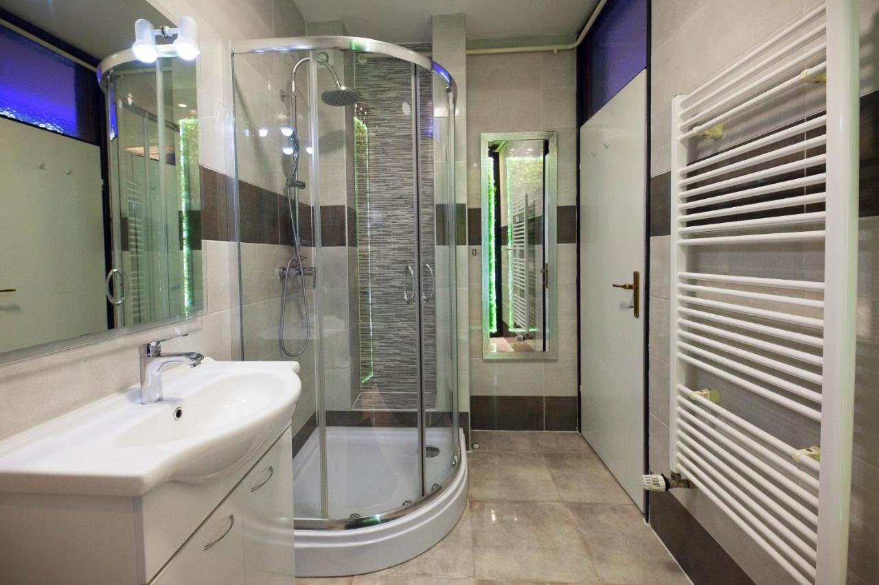 Apartman Aurelius - Private Parking Όσιγιεκ Εξωτερικό φωτογραφία