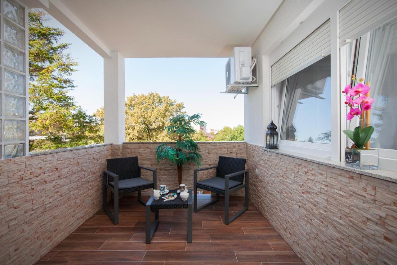 Apartman Aurelius - Private Parking Όσιγιεκ Εξωτερικό φωτογραφία